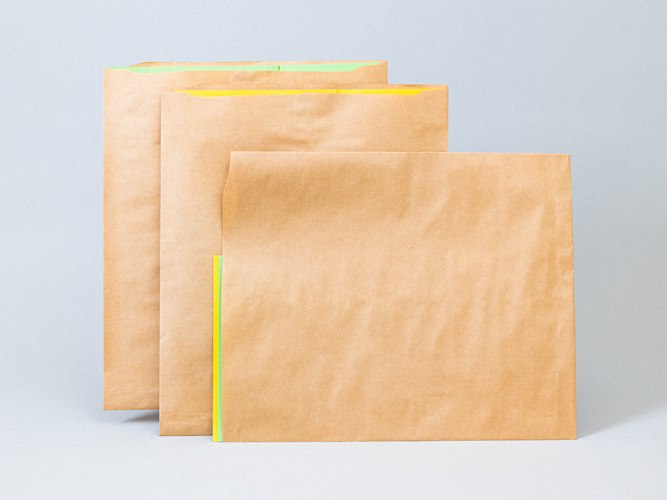 Koperta RTG 25x31 brązowa – klapa