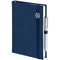 Kalendarz B5 2026 Cross z gumką i ażurową datówką układ stron tygodniowy papier kremowy kolor okładki granatowy