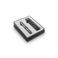 Parker Sonnet Stainless Steel, zestaw prezentowy długopis ze stali szlachetnej i czarne etui