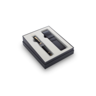Parker Urban Muted Black GT, zestaw prezentowy pióro wieczne głęboki czarny lakier ze złotymi wykończeniami i czarne etui