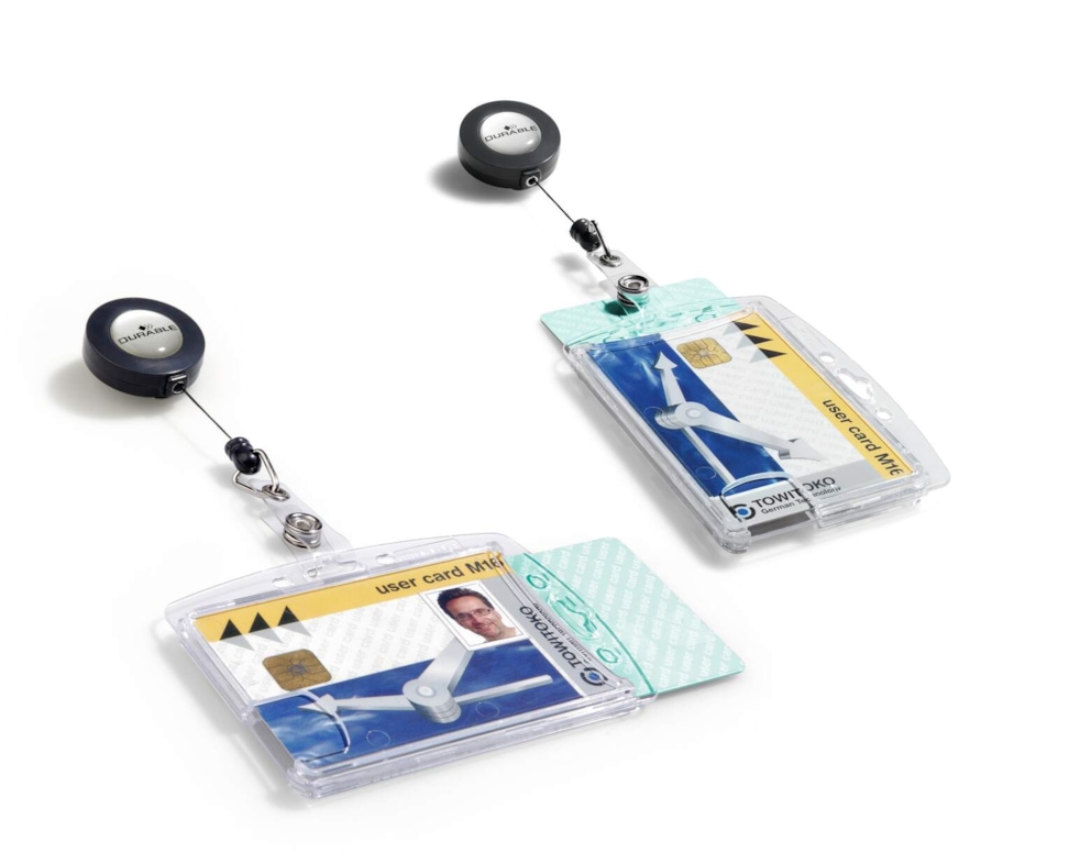 Etui na dwie karty magnetyczne 54x85 mm z mechanizmem ściągającym przezroczysty op. (10 szt.)