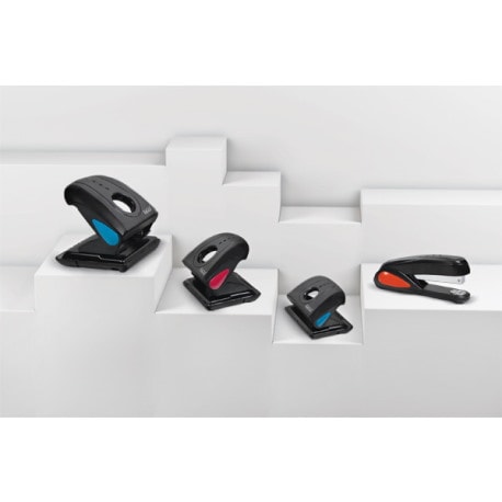 Dziurkacz P5180M czerwony dziurkuje 20 kartek